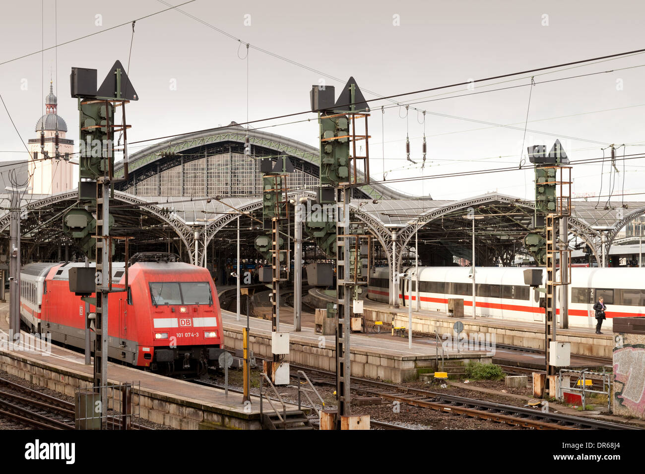 Bahnhof Köln und Züge, Köln (Köln), Deutschland, Europa Stockfoto