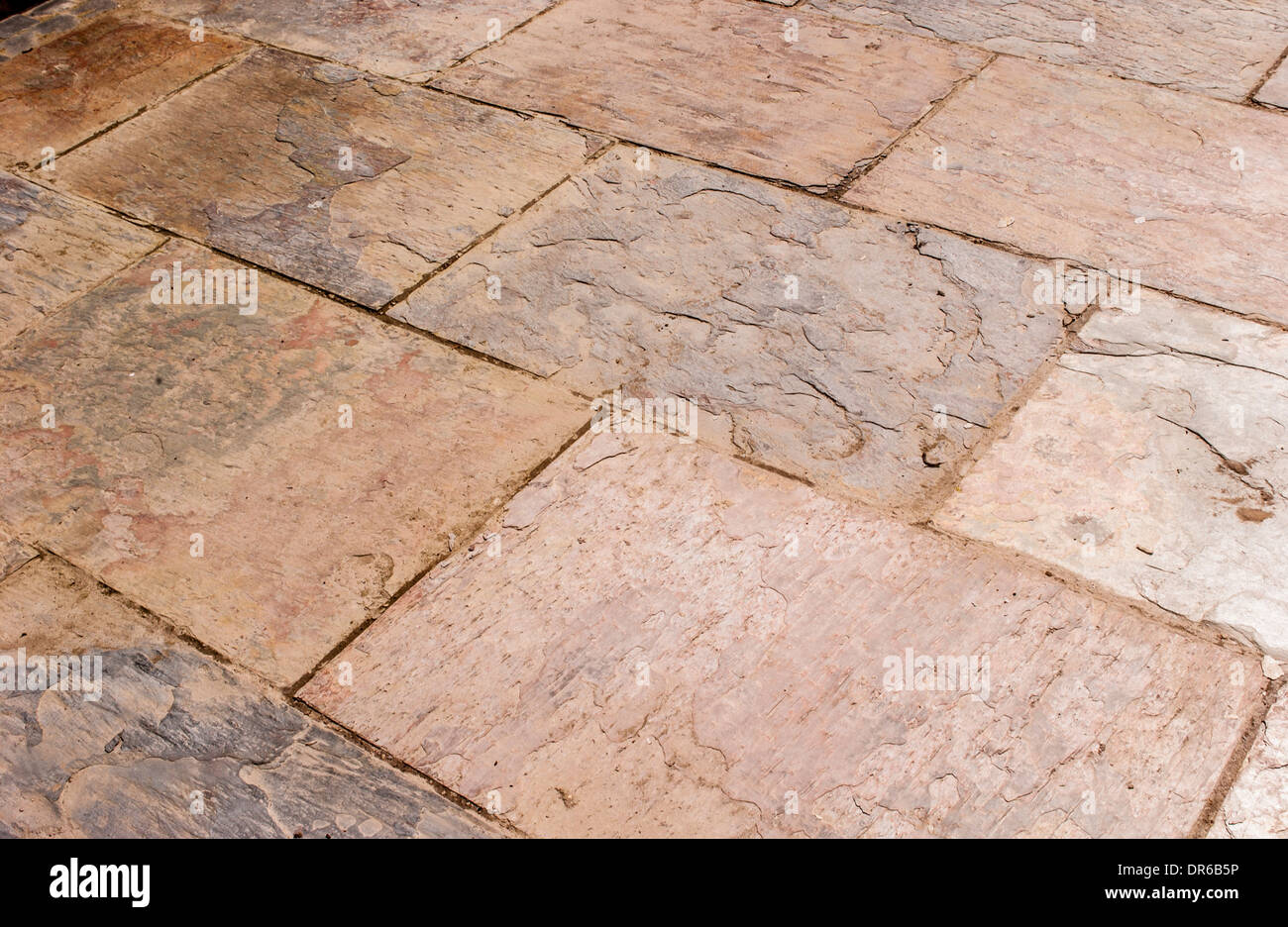 Natürlichen Sandstein-Pflaster mit zerrissene Oberfläche Stockfoto