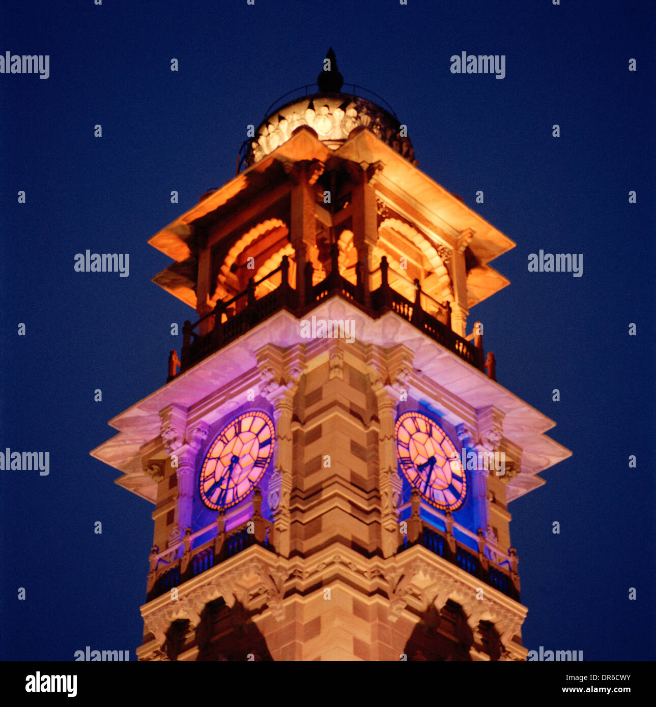 Der Clock Tower von Sardar Markt in Jodhpur in Rajasthan in Indien in Südasien. Indische Architektur Gebäude Reisen Wanderlust Stockfoto