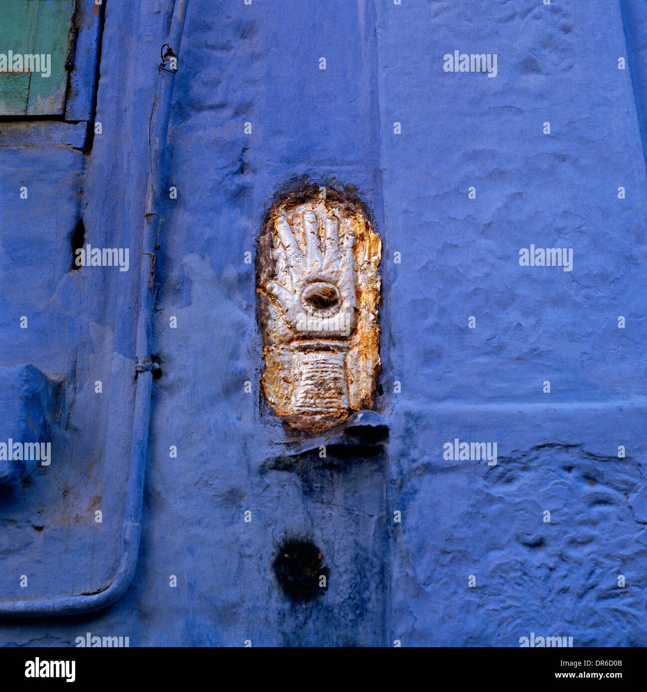 Sati Hand Drucken in Hindu-Tempel in blaue Stadt Jodhpur in Rajasthan in Indien in Südasien. Kultur Religion religiöse Surrealismus Reisen Wanderlust Stockfoto
