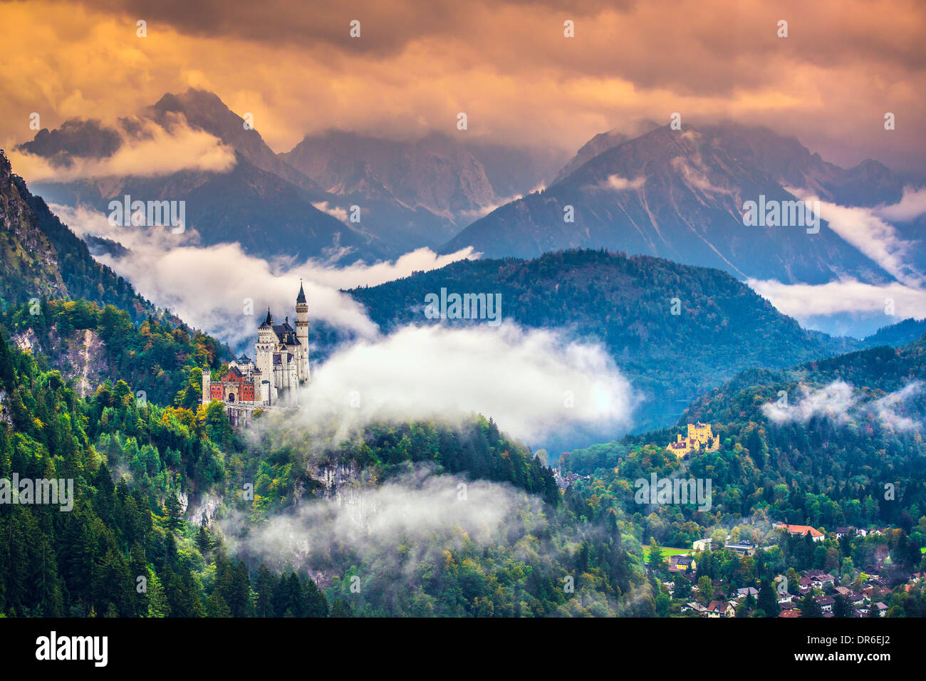 Schloss Neuschwanstein in den Bayerischen Alpen Deutschlands. Stockfoto