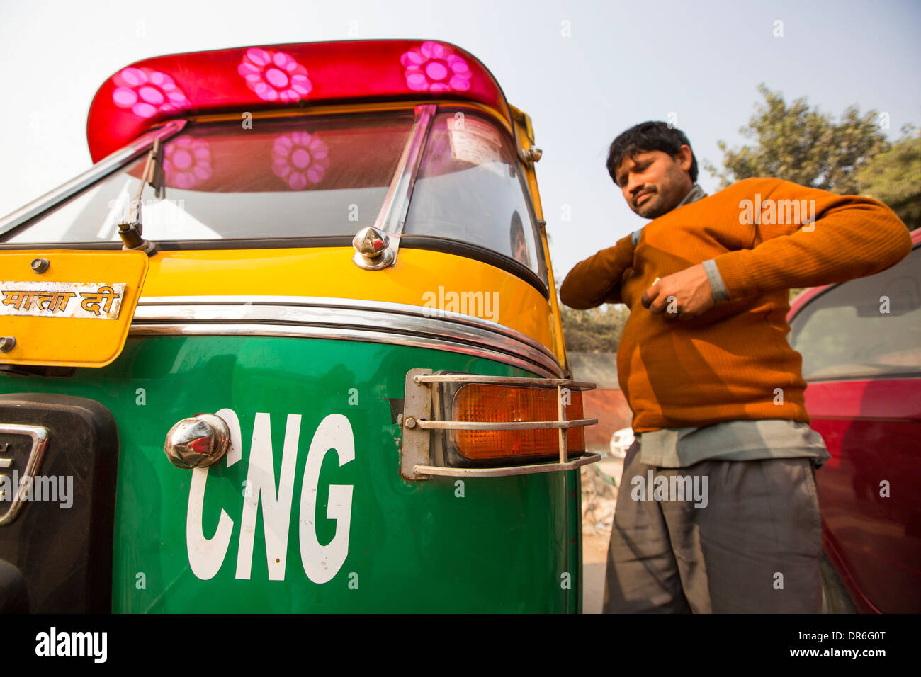 Ein Tuctuc in Delhi, Indien, angetrieben von Erdgas (CNG), aller Delhis Tuctucs sind powered by CNG deutlich helfen, Probleme mit der Luftqualität Delhis. Stockfoto