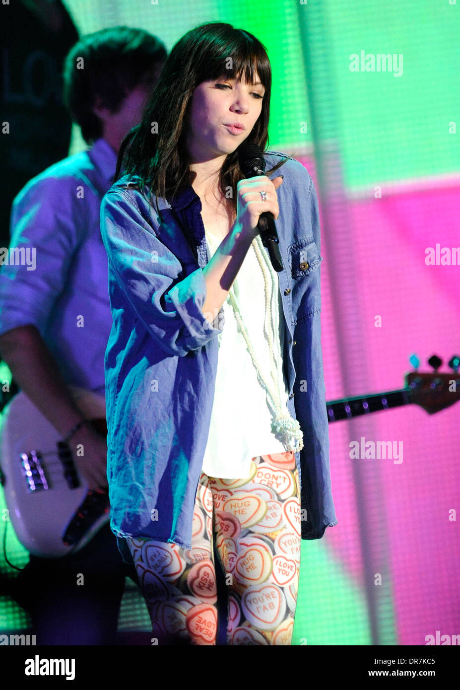 Carly Rae Jepsen führt ihren Hit "Call Me Maybe" während der Proben für MMVA 2012 am MuchMusic Hauptsitz Toronto, Kanada - 15.06.12 Stockfoto Carly Rae Jepsen führt ihren Hit "Call Me Maybe" während der Proben für MMVA 2012 am MuchMusic Hauptsitz Toronto, Kanada - 15.06.12 Stockfoto