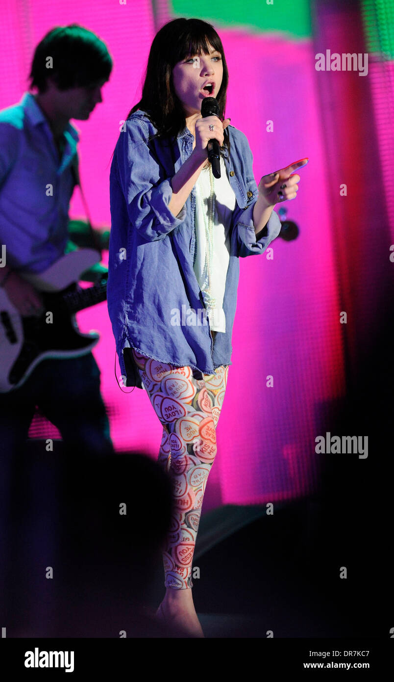 Carly Rae Jepsen führt ihren Hit "Call Me Maybe" während der Proben für MMVA 2012 am MuchMusic Hauptsitz Toronto, Kanada - 15.06.12 Stockfoto Carly Rae Jepsen führt ihren Hit "Call Me Maybe" während der Proben für MMVA 2012 am MuchMusic Hauptsitz Toronto, Kanada - 15.06.12 Stockfoto