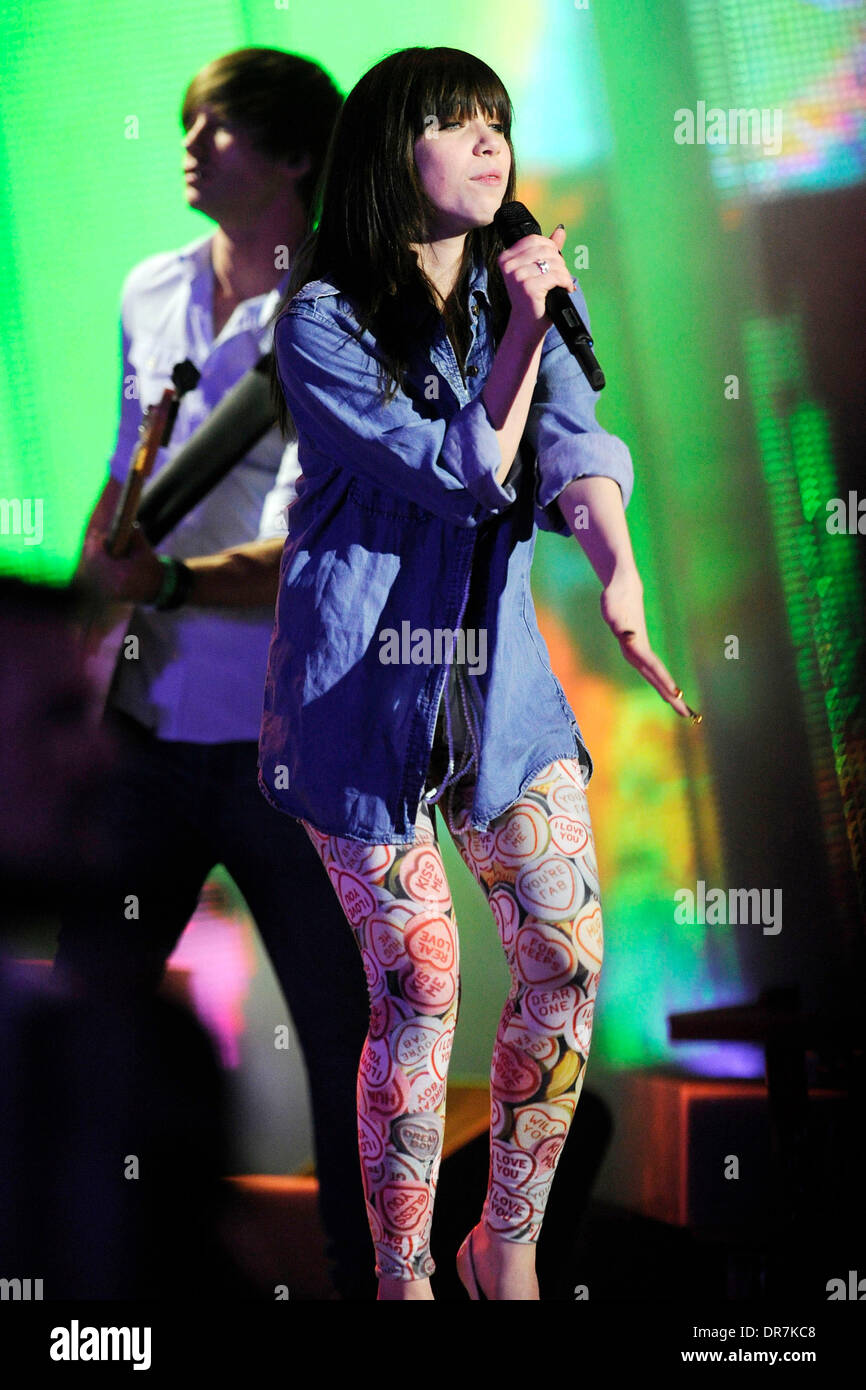 Carly Rae Jepsen führt ihren Hit "Call Me Maybe" während der Proben für MMVA 2012 am MuchMusic Hauptsitz Toronto, Kanada - 15.06.12 Stockfoto Carly Rae Jepsen führt ihren Hit "Call Me Maybe" während der Proben für MMVA 2012 am MuchMusic Hauptsitz Toronto, Kanada - 15.06.12 Stockfoto