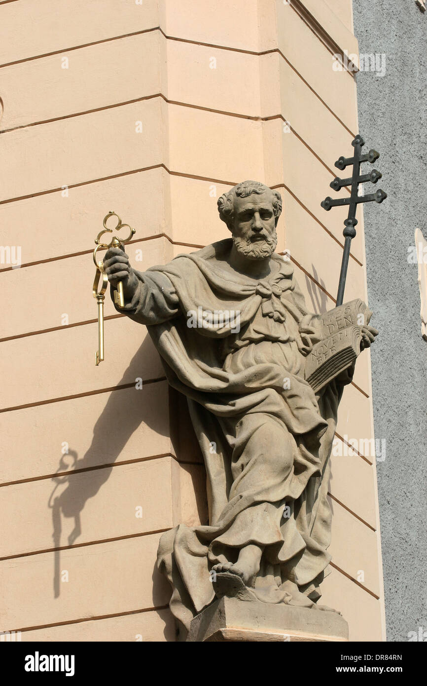 Sankt Peter. Die Statue. Mala Strana. Prag. Tschechische Republik. Stockfoto