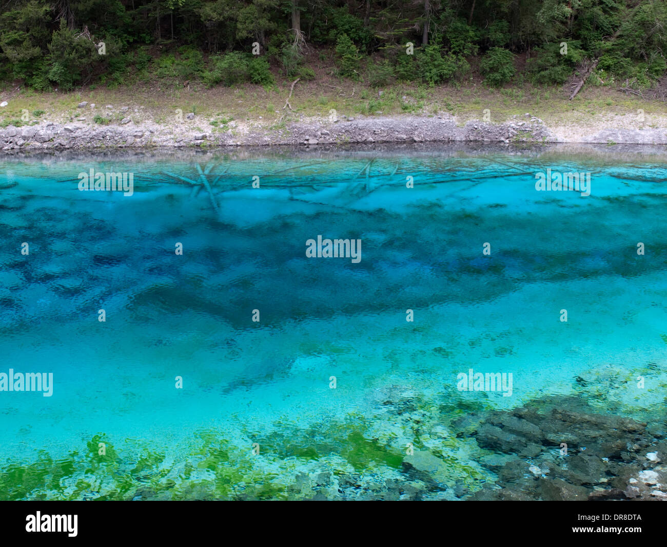 Fünf Farben Teich in Jiuzhaigou, China Stockfoto