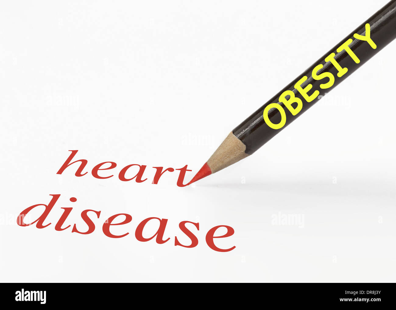 Idee von Fettleibigkeit führt zu Herz-Kreislauferkrankungen mit einem Bleistift-Analogie Stockfoto