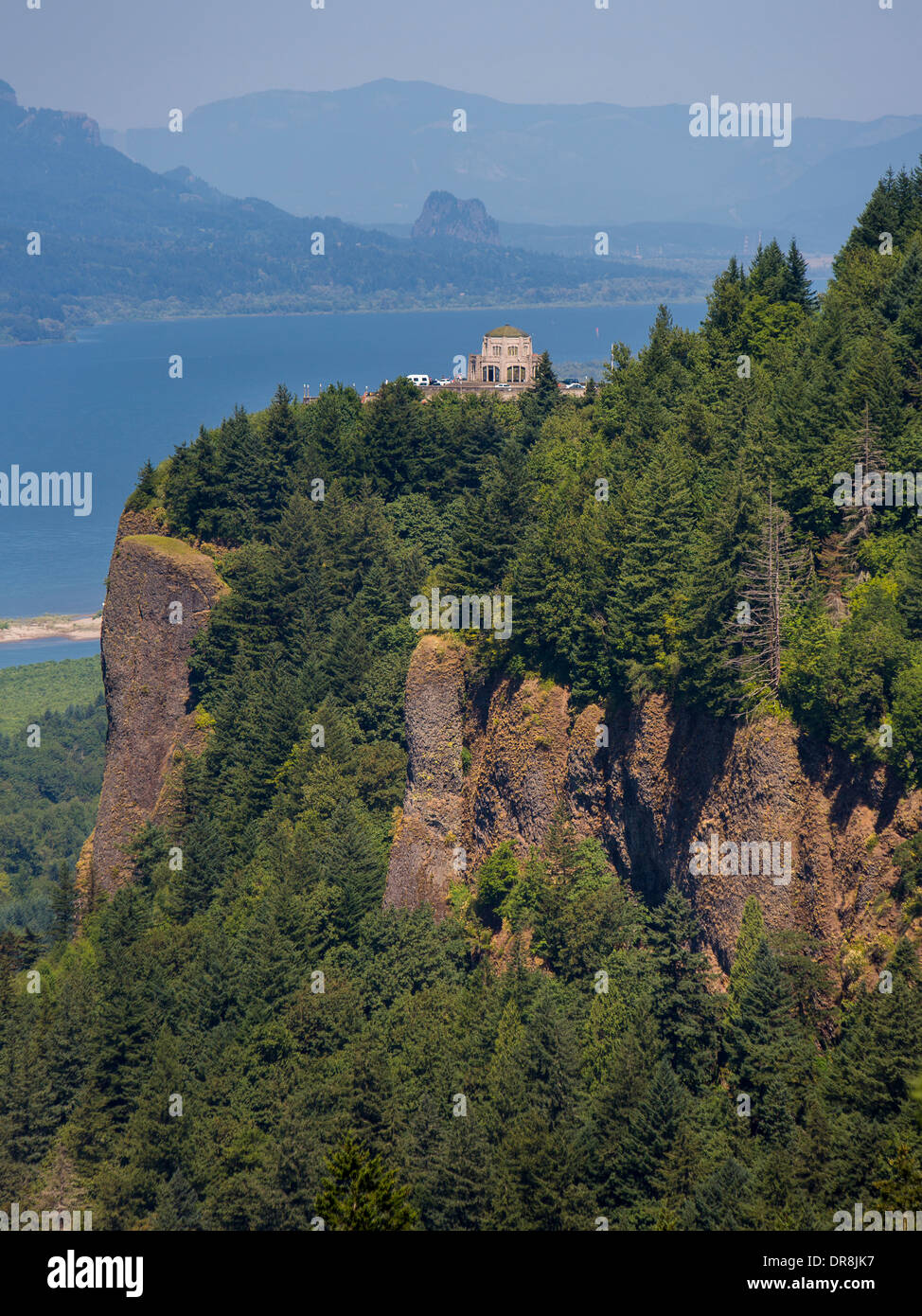 COLUMBIA RIVER GORGE, OREGON, USA - Vista Haus am Crown Point und Columbia RIver. Stockfoto