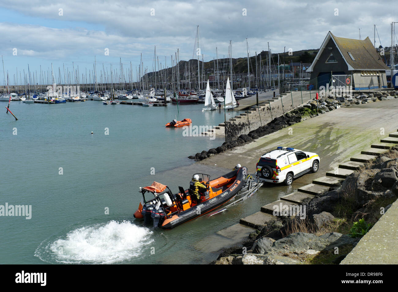 Das Rettungsboot in Howth, Dublin wird gestartet Stockfoto