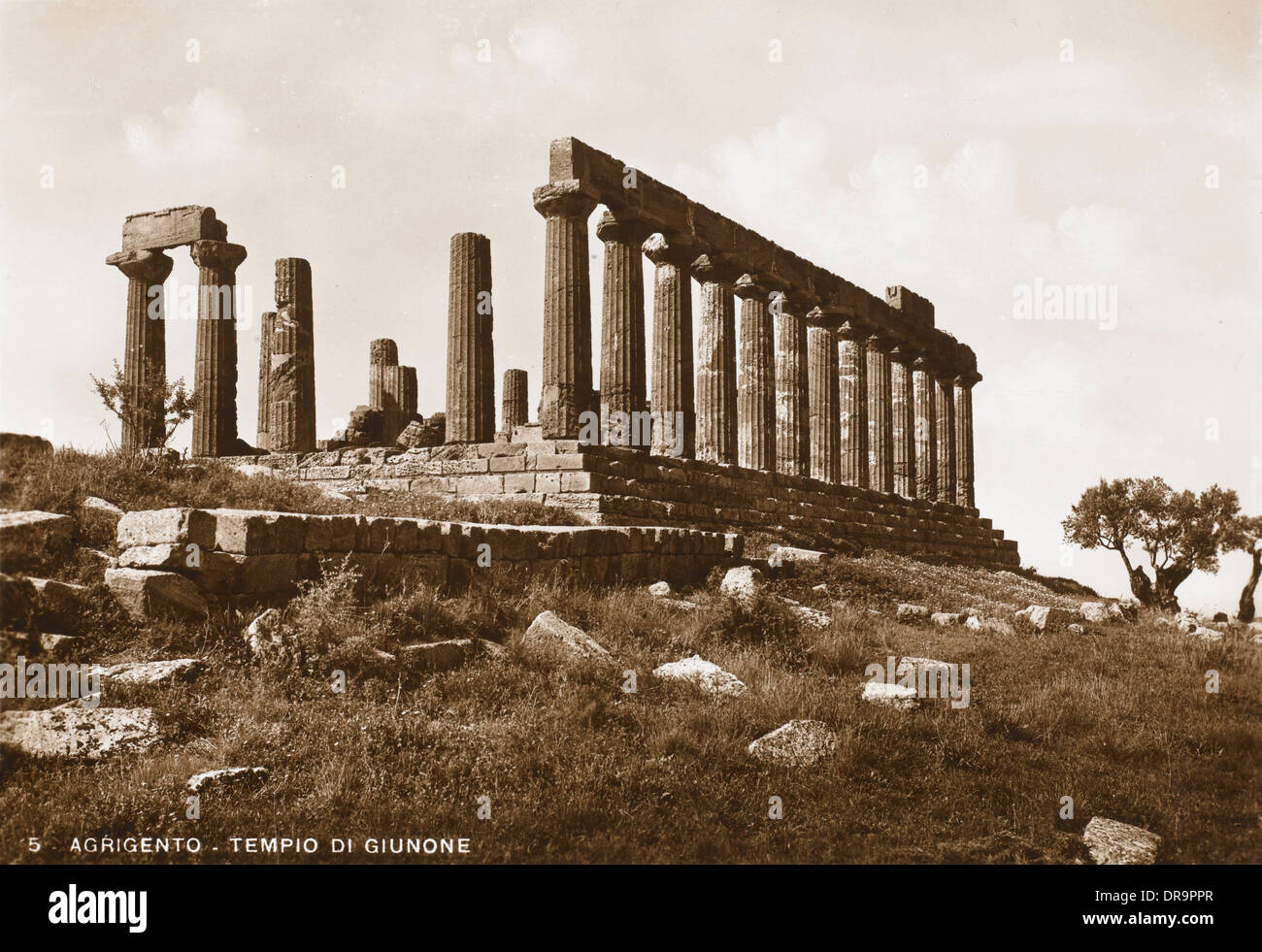 Griechische Tempel der Strassenverbreiterung in Agrigent, Sizilien Stockfoto