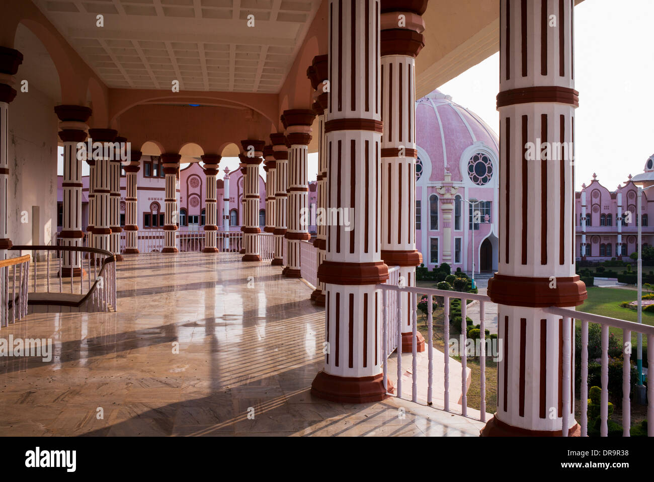 Sathya Sai Baba Super-Spezialklinik. Puttaparthi, Andhra Pradesh, Indien Stockfoto