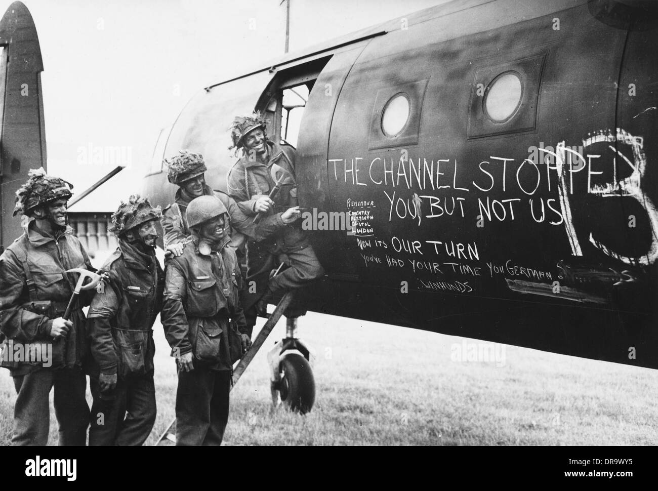 D-Day-Segelflugzeug-Verstärkung-team Stockfoto