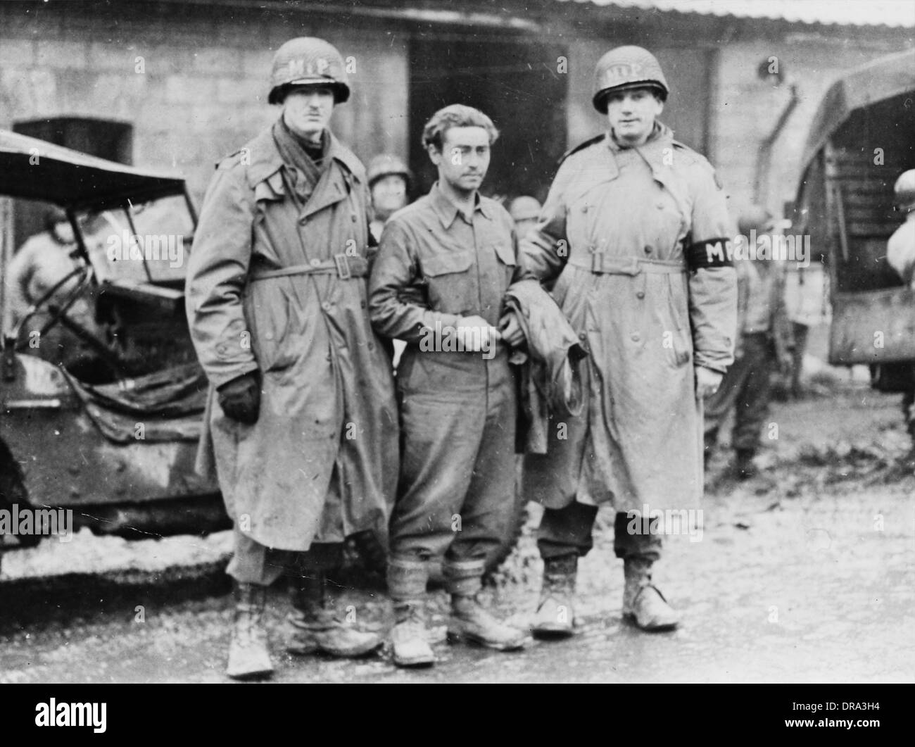 Militärpolizei mit Gefangenen, WW1 Stockfoto