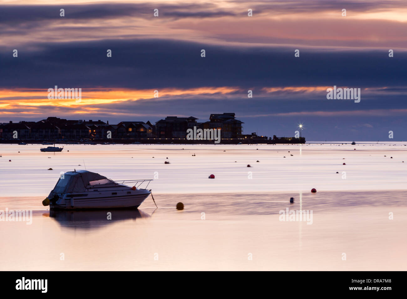 Blick auf Fluß Exe in Richtung Exmouth aus Starcross, Devon, England, Vereinigtes Königreich, Europa. Stockfoto