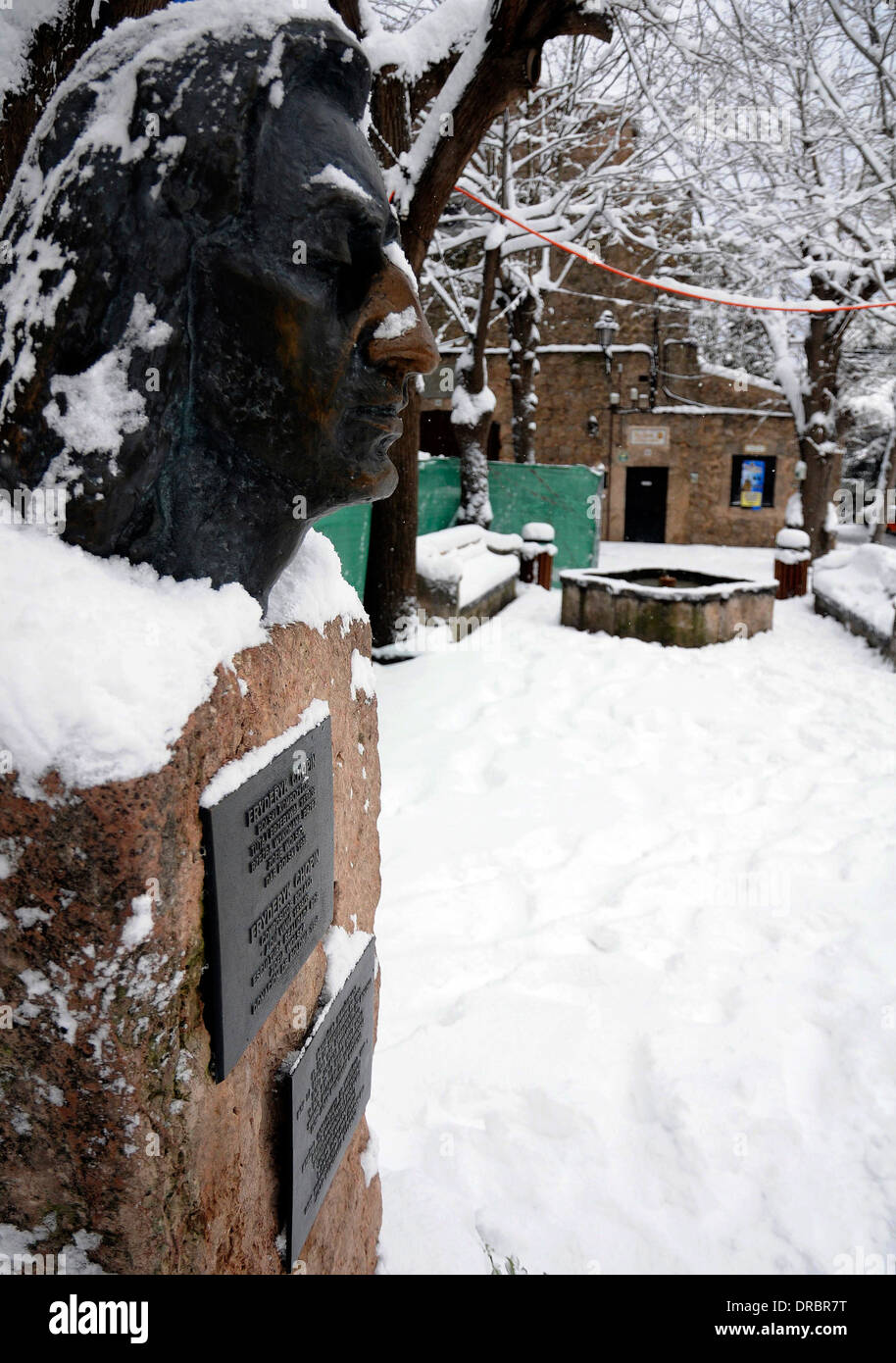 Schnee in Valldemossa. Ein Dorf in der Serra de Tramuntana im Norden von Mallorca. Stockfoto