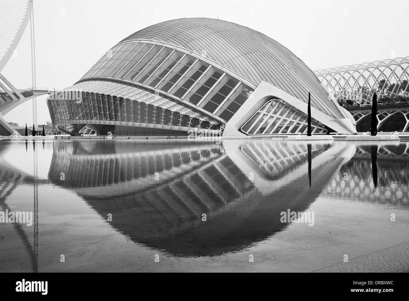 Hemisferic (Planetarium) an die Stadt der Künste und Wissenschaften, entwickelt von Santiago Calatrava. Stockfoto