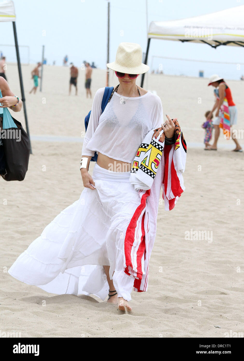 Gwen Stefani genießt den Tag am Strand von Santa Monica mit Freunden.  Los Angeles, Kalifornien - 14.07.12 Stockfoto