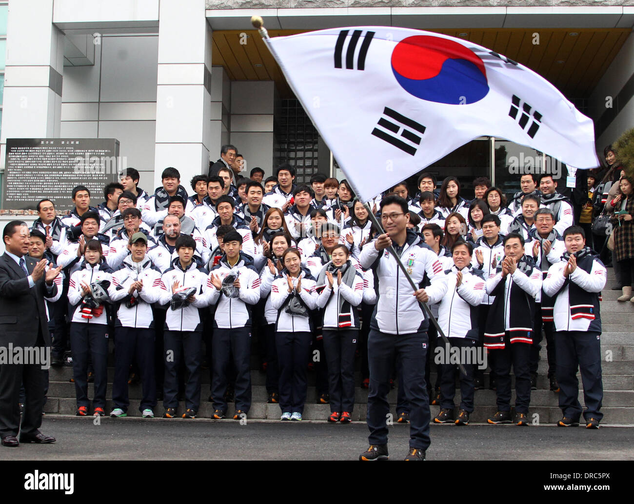 Seoul, Südkorea. 23. Januar 2014. Südkoreanische Athleten an der Eröffnungszeremonie für die kommende Sotschi 2014 Olympische Winterspiele in Seoul, Südkorea, 23. Januar 2014 teilnehmen. Bildnachweis: Park Jin-Hee/Xinhua/Alamy Live-Nachrichten Stockfoto