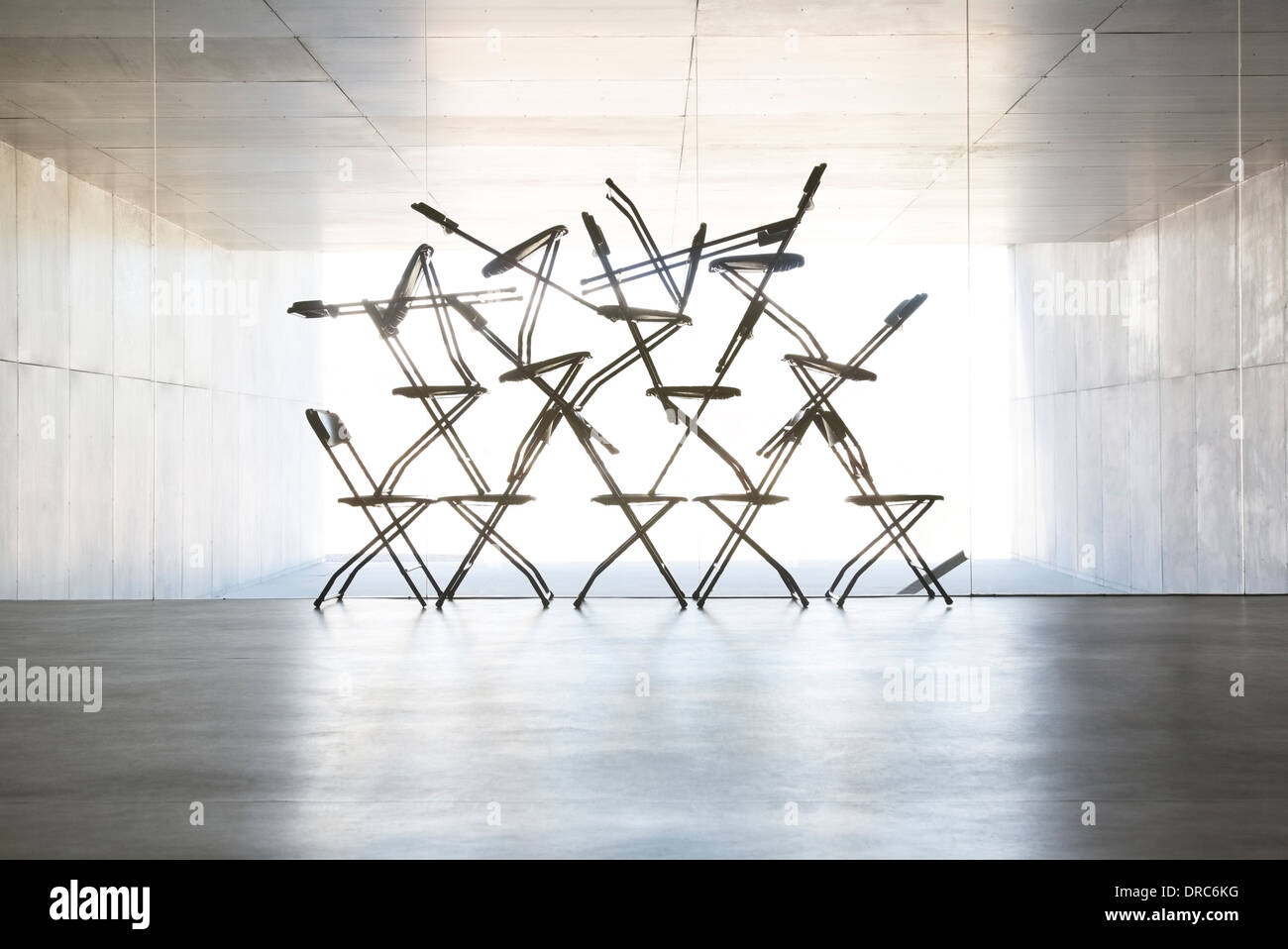 Silhouette der Installationskunst Büro Stuhl Stockfoto