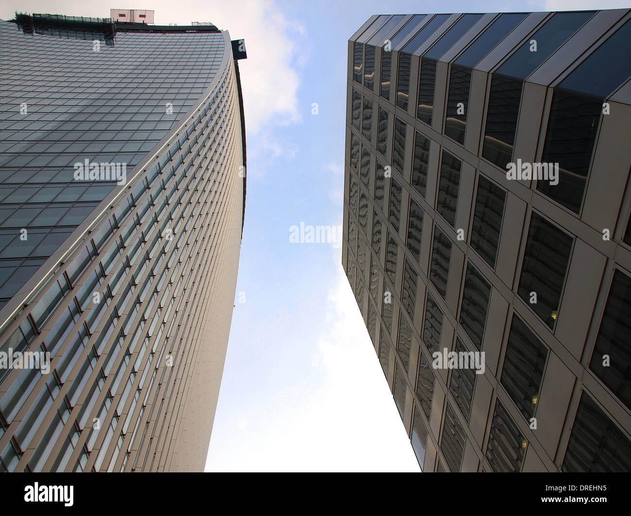 Berühmten Wolkenkratzer in der financial District of London Stockfoto