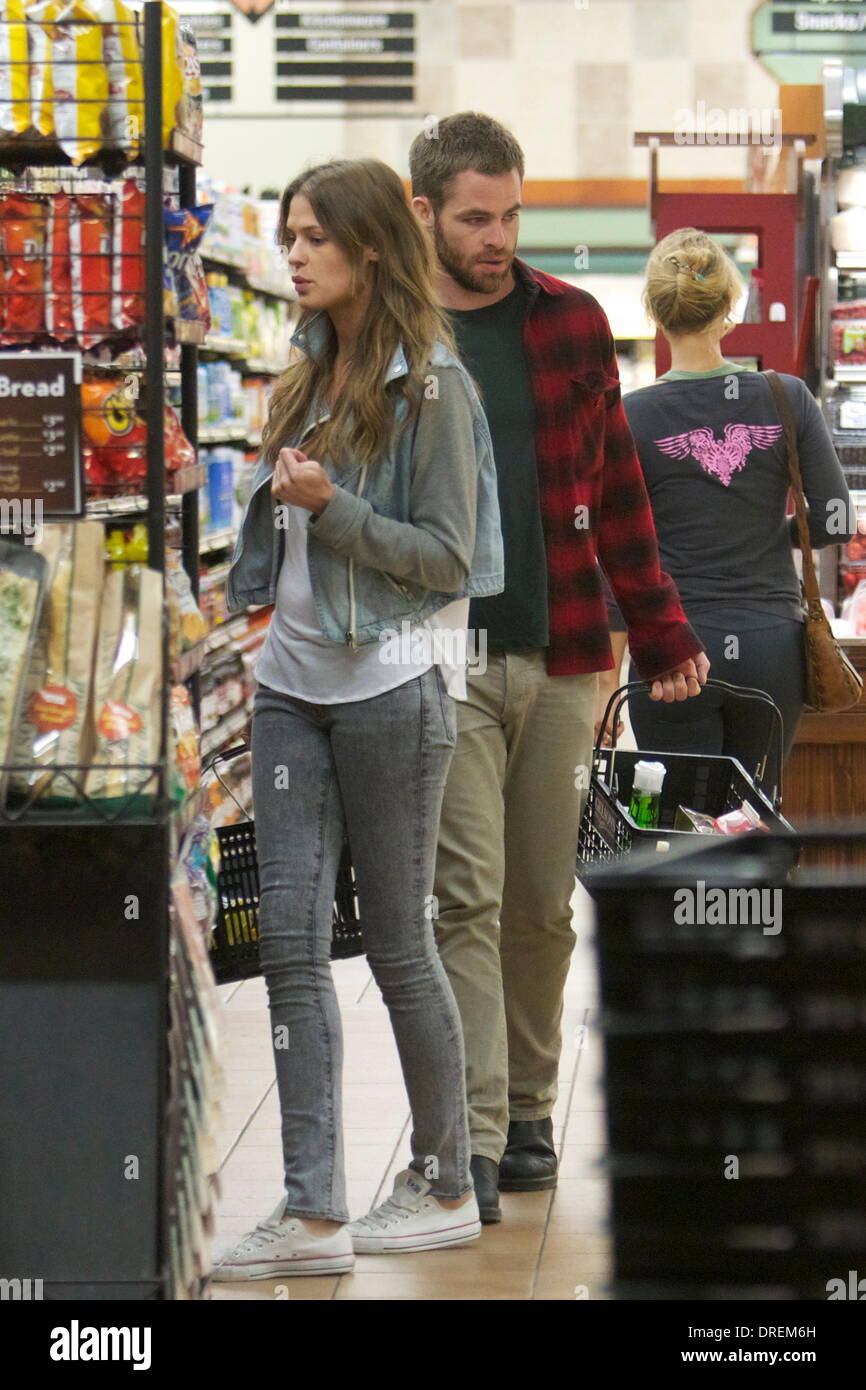 Chris Pine Wife