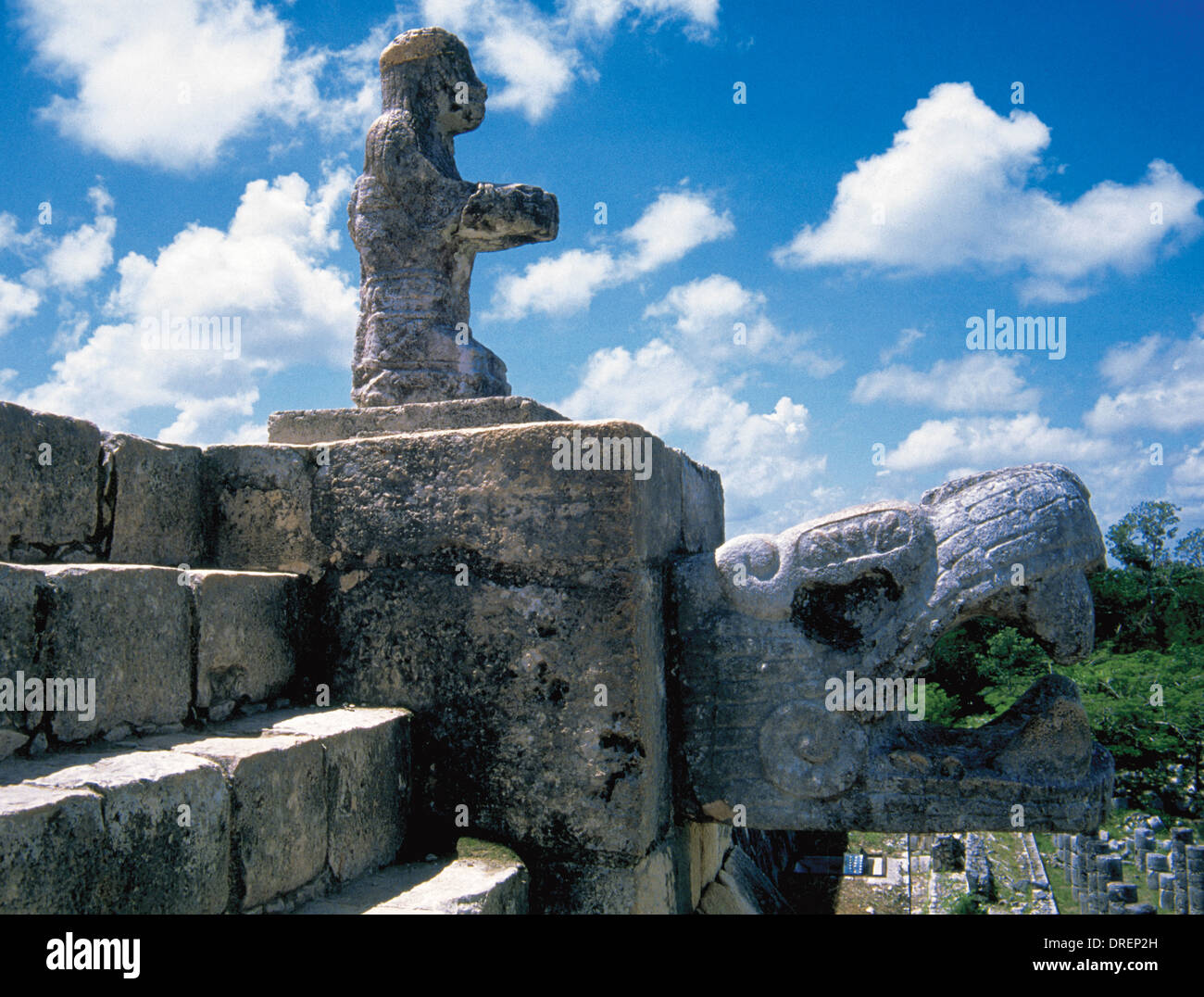 Präkolumbische Kunst. Maya. Chac Statue oder ein Bieter auf eine gefiederte Schlange. Tempel der Krieger. Chichen Itza. Mexiko. Stockfoto