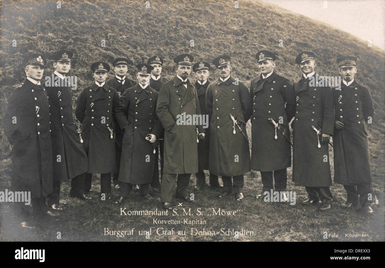 Der Kommandant und die Besatzung von der SMS-Mähen Stockfoto