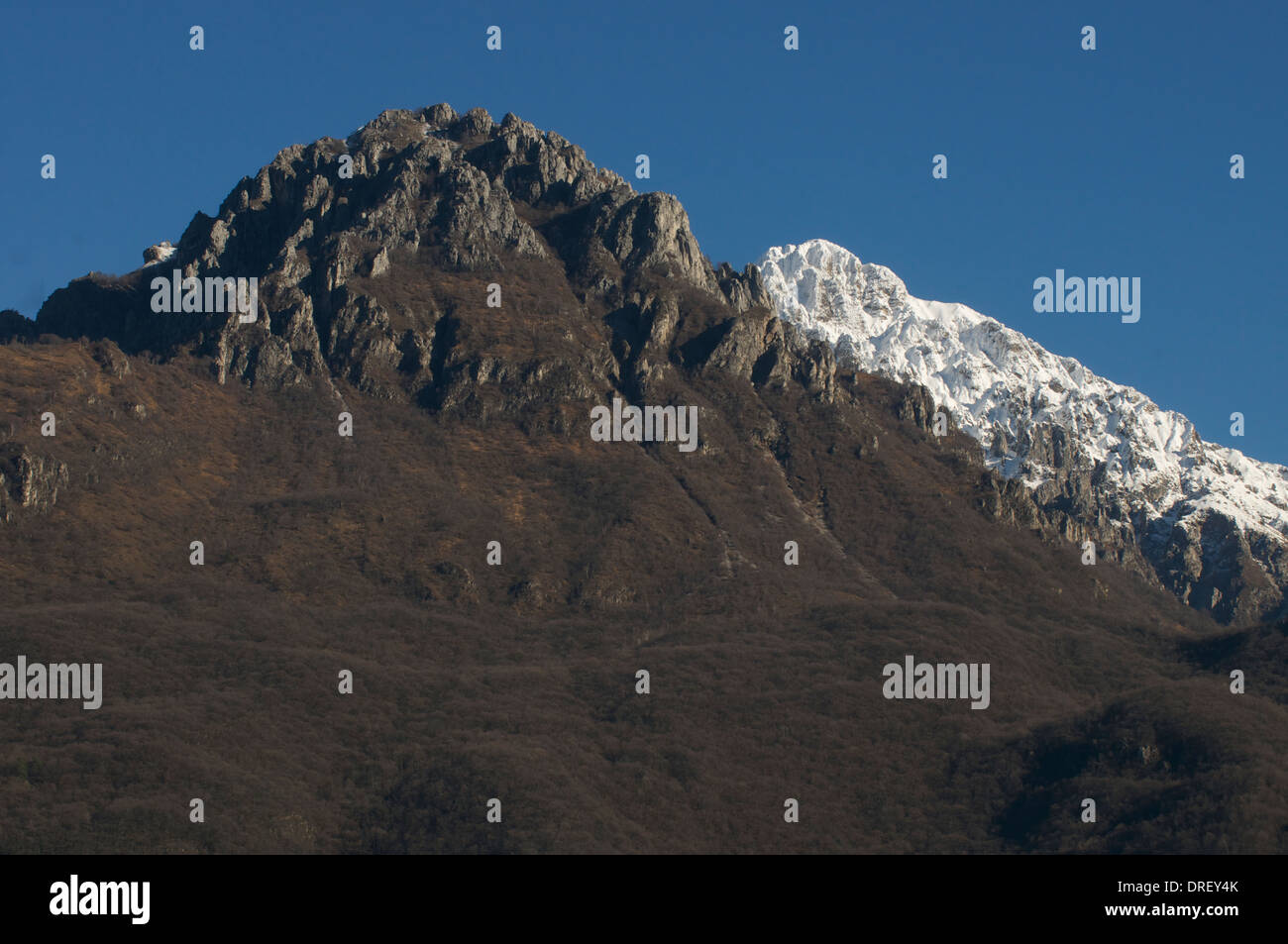 Berge, Grigna Meridionale, Schnee, Comer See, Italien Stockfoto