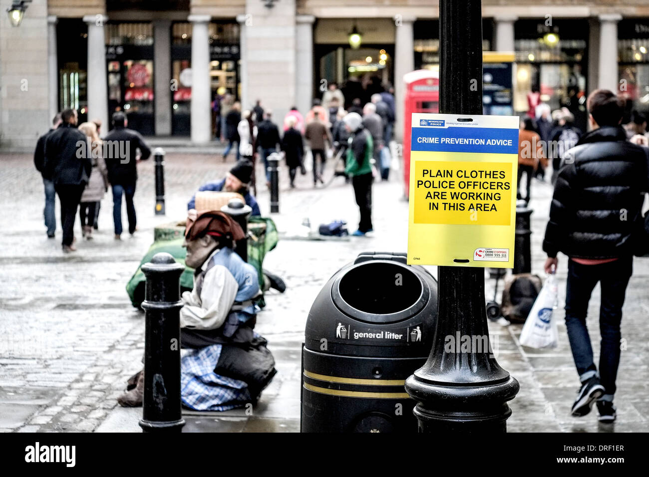 Ein Warnhinweis in Covent Garden. Stockfoto