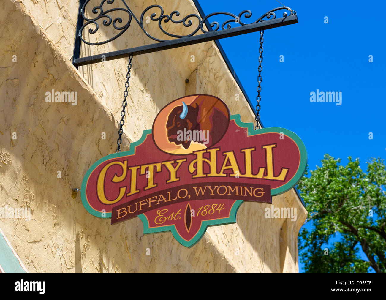 Melden Sie sich vor dem historischen Rathaus, Main Street, Buffalo, Wyoming, USA Stockfoto