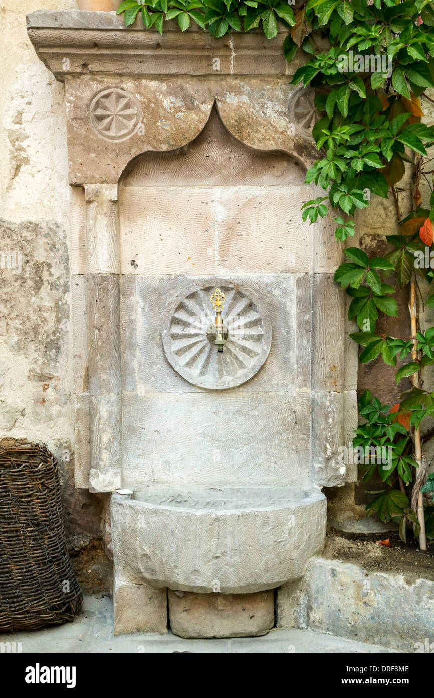 Waschung Brunnen, Terra Cave Hotel, Göreme, Kappadokien, Türkei Stockfoto
