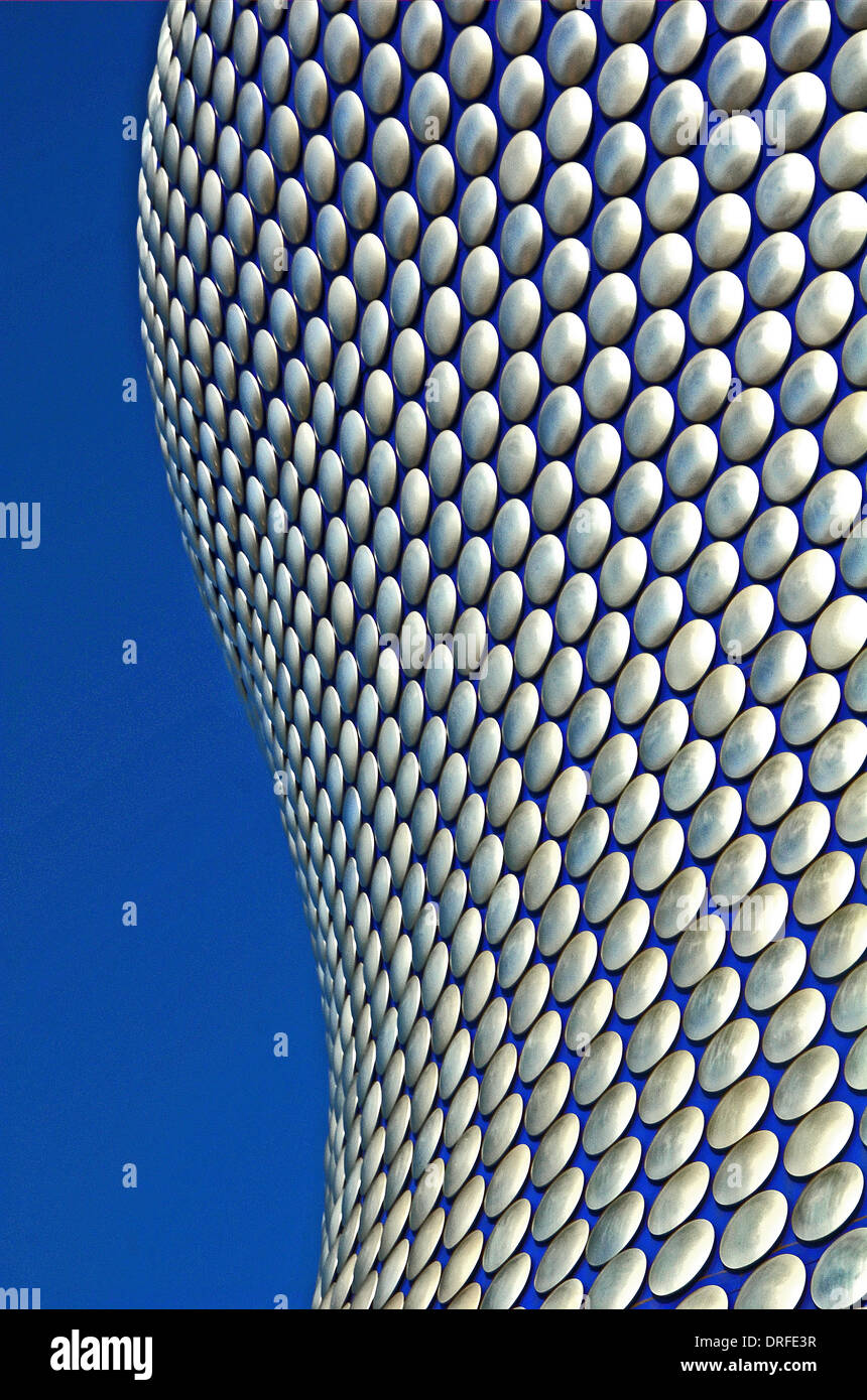 Abstraktes Bild des Bull Ring Shopping Centre im Zentrum von Birmingham Stockfoto