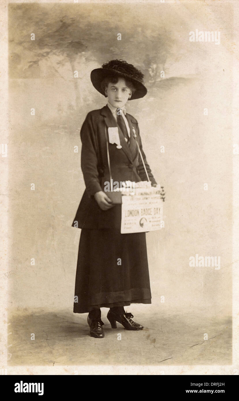 Suffragetten Abzeichen zu verkaufen Stockfoto