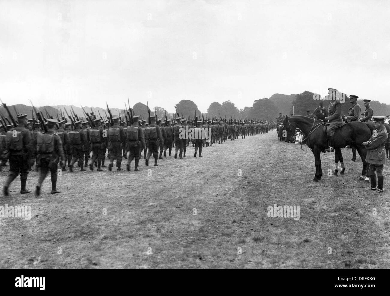 Lord Kitchener Überprüfung neue Rekruten, Basingstoke Stockfoto