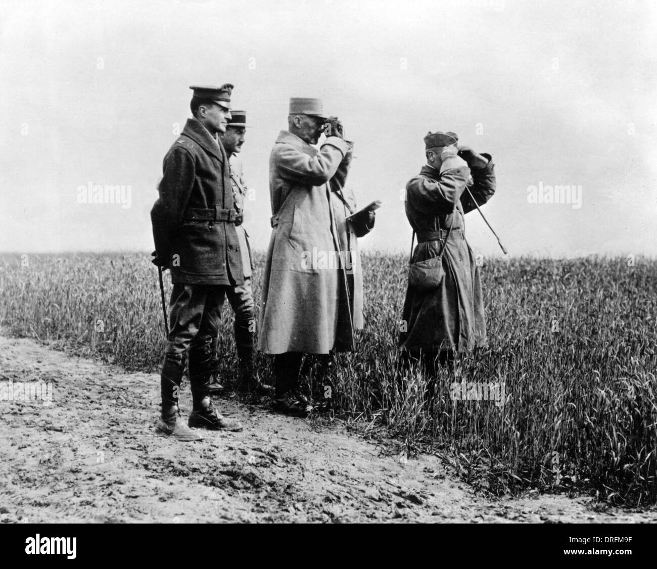 Brigadier General Macarthur mit französischen Alliierten, WW1 Stockfoto