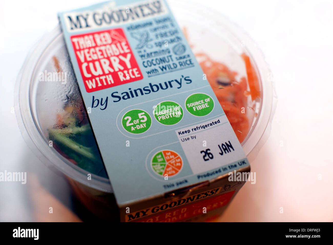 Nährwertangaben auf Sainsbury Fertiggerichte Label, London Stockfoto