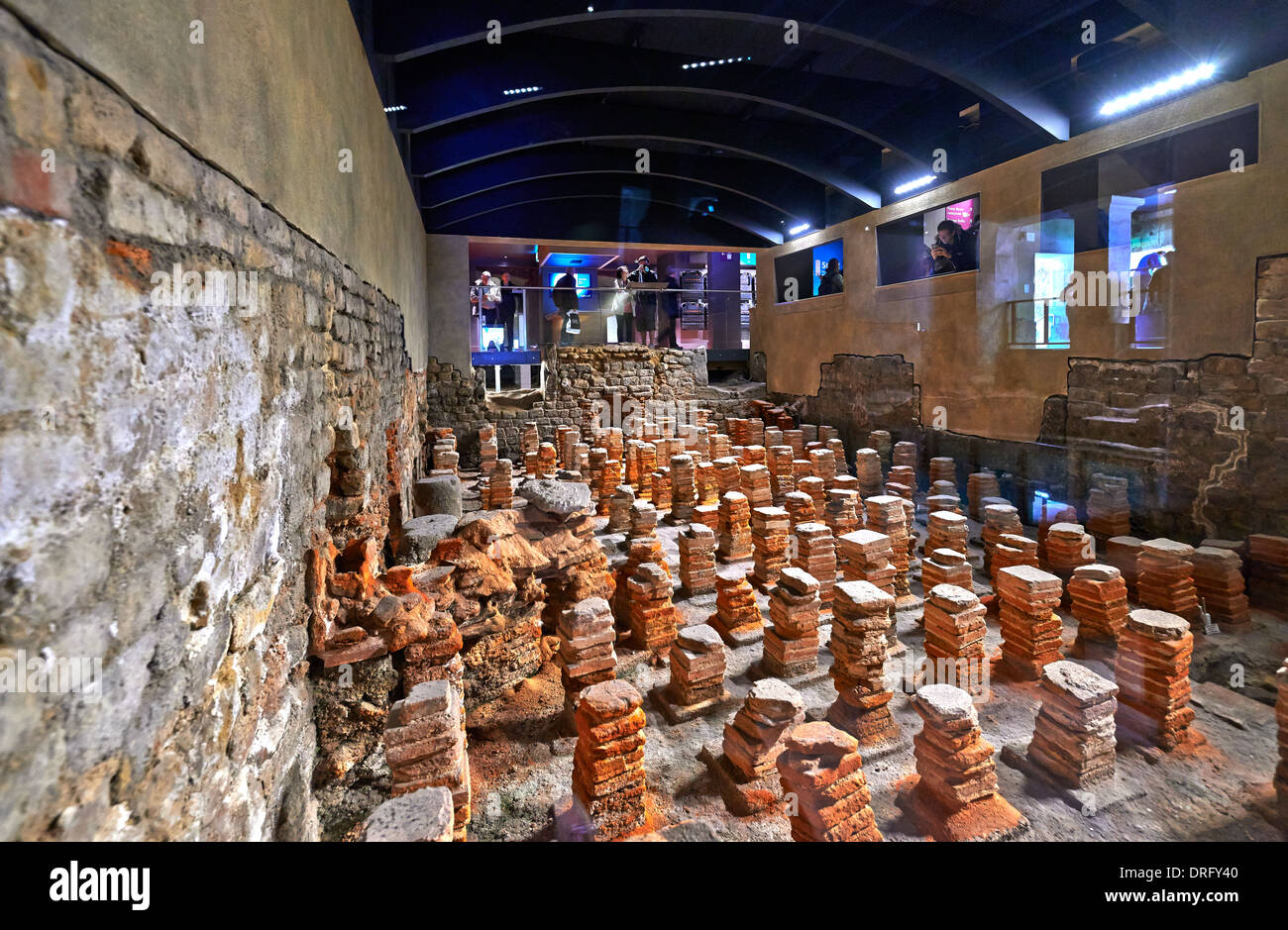 Der Roman Baths-Komplex ist eine Website von historischem Interesse in der englischen Stadt Bath Stockfoto