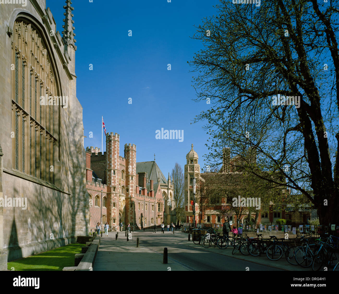 St Johns Straße Cambridge zeigt die Kapelle von Trinity und große Tor der St. Johns College Stockfoto