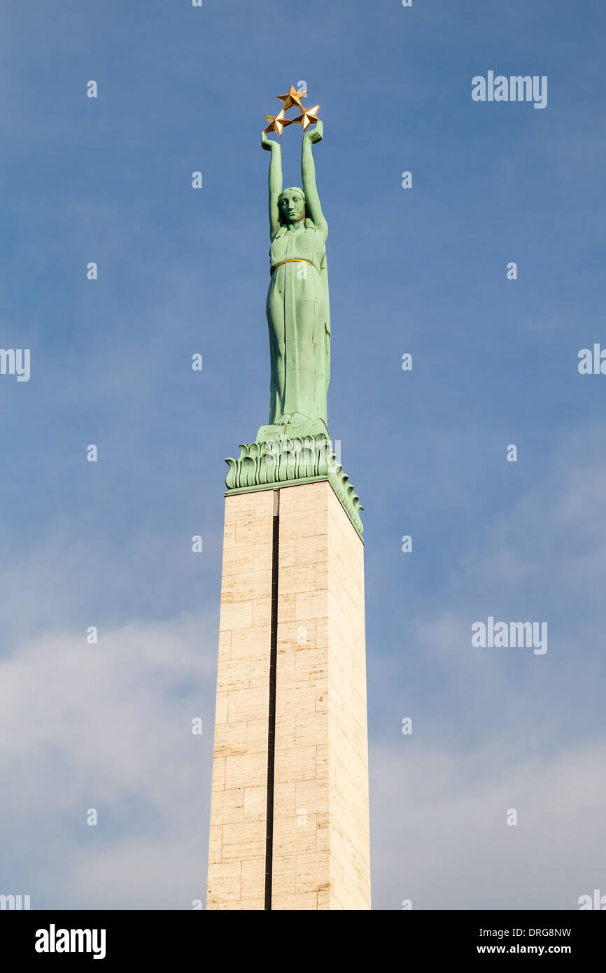 Das Freiheitsdenkmal ist ein Denkmal befindet sich in Riga, Lettland. Im Jahre 1935 enthüllt Stockfoto