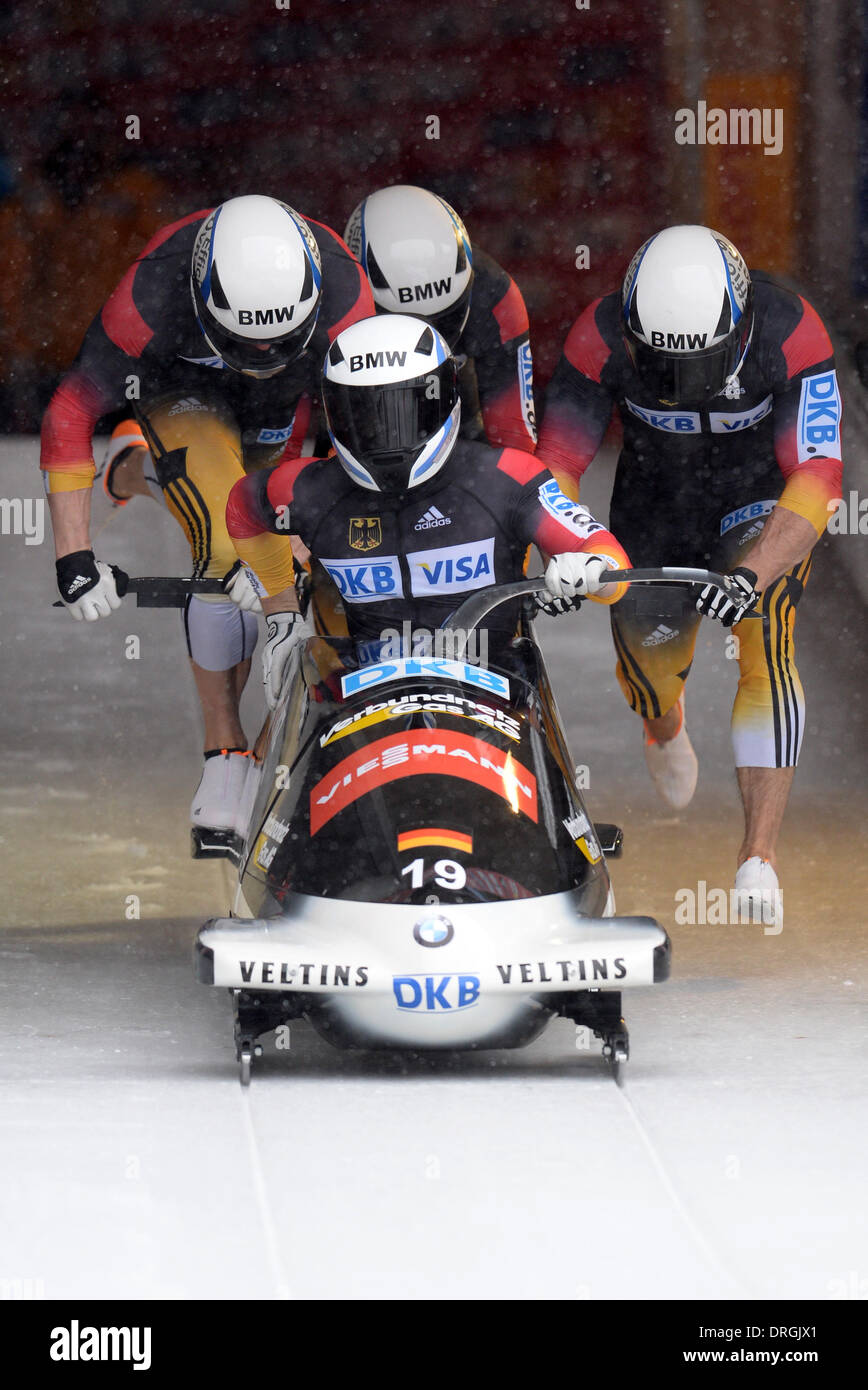 Königssee, Deutschland. 26. Januar 2014. Die deutschen Bobber Francesco Friedrich, Alexander Mann, Gregor Bermbachs und Thorsten Margis Start für die Vierer-Bob bei der Bob-Weltmeisterschaft in Königssee, Deutschland, 26. Januar 2014. Foto: Tobias Hase/Dpa/Alamy Live News Stockfoto