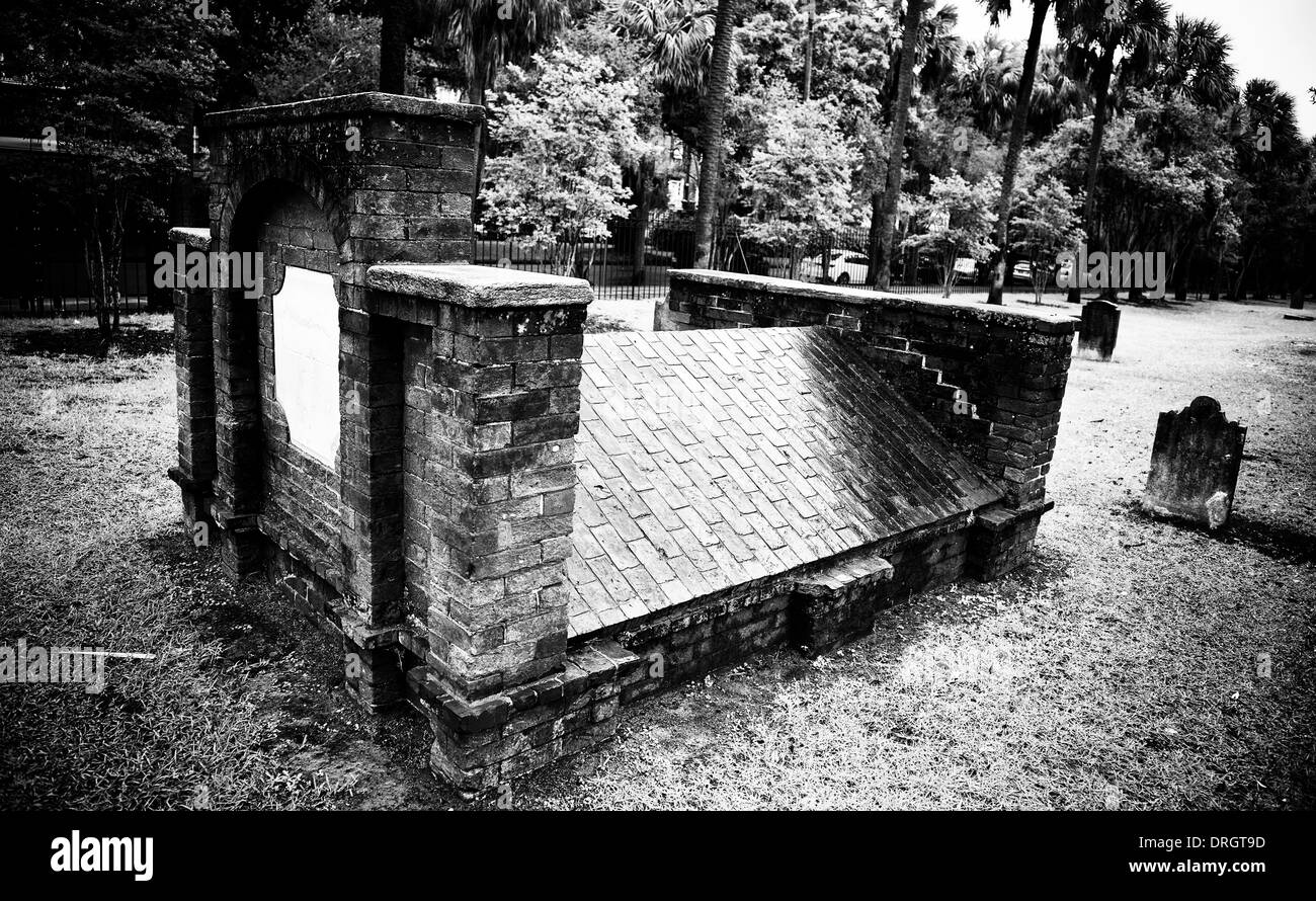 Einer der vielen Savannah Friedhöfe aus Hunderten von Jahren. Savannah, Georgia Stockfoto