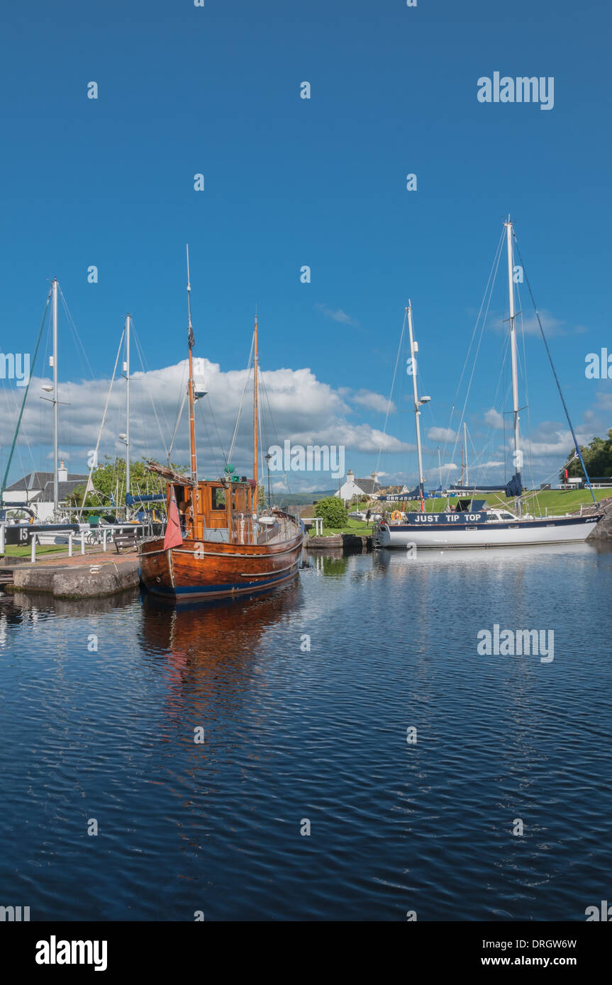 Boote und Yachten in Crinan Canal Crinan Argyll & Bute Schottland Stockfoto