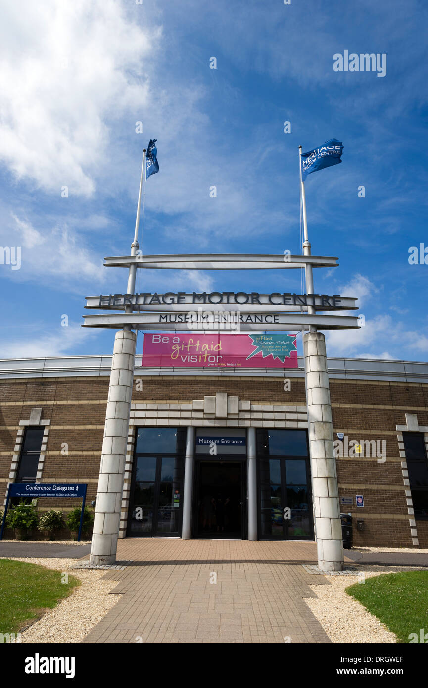 Art-Deco-Stil Eingang zum Heritage Motor Centre Gaydon Warwickshire UK Stockfoto