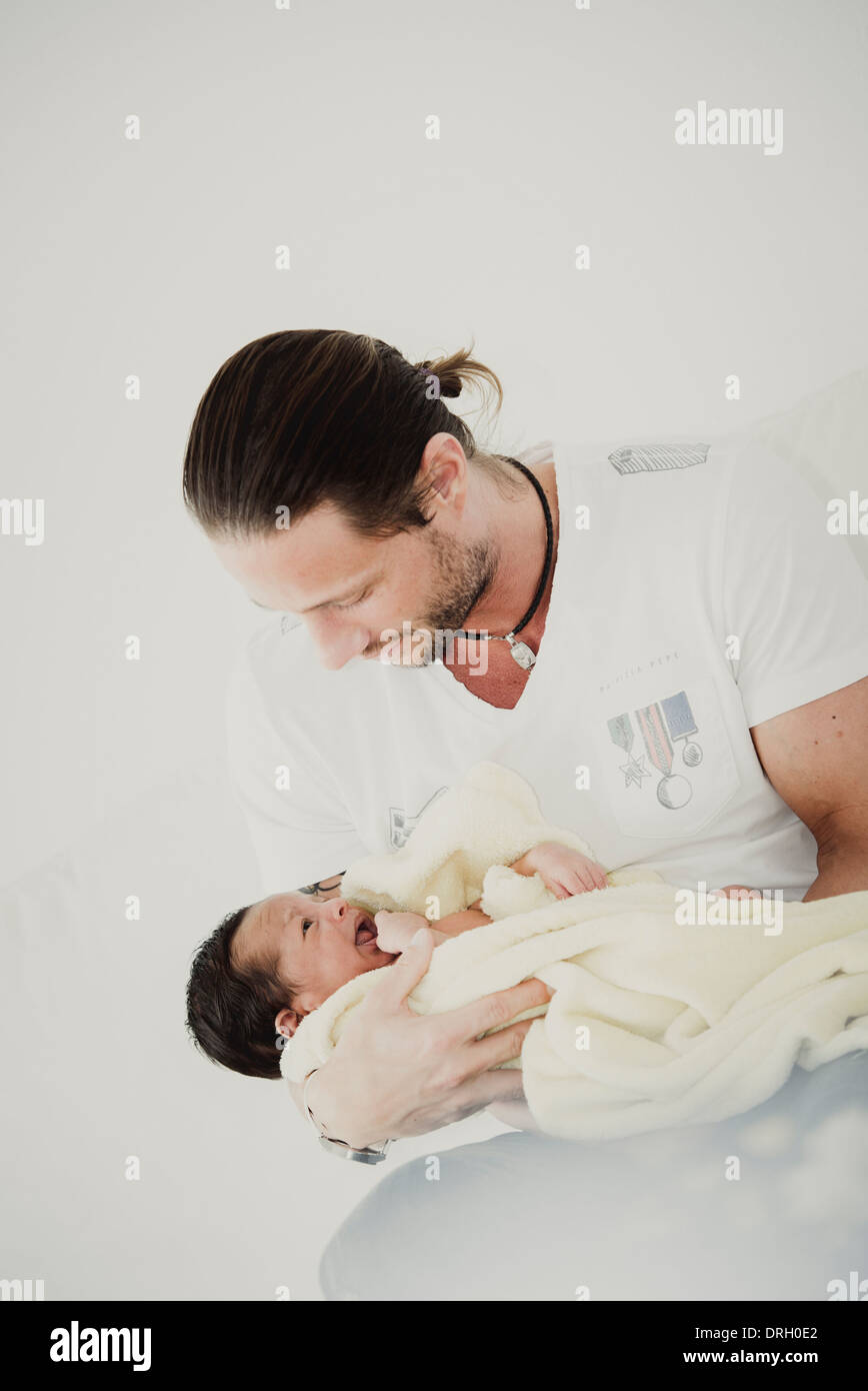 Vater Mit Baby - Vater mit baby Stockfoto