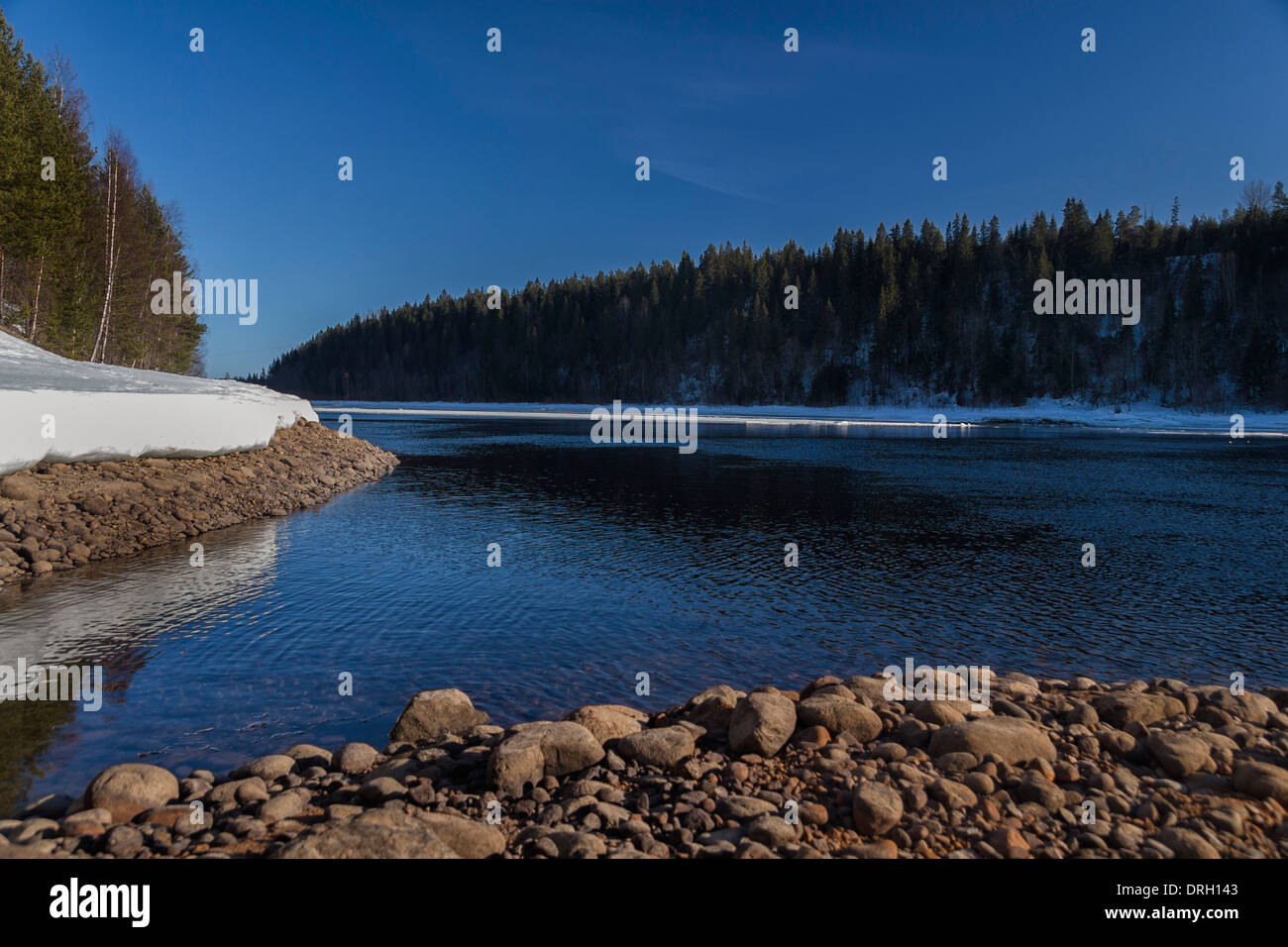 Ume-Fluss (Schwedisch: Ume Älv oder Umeälven) Umeå, Schweden Stockfoto