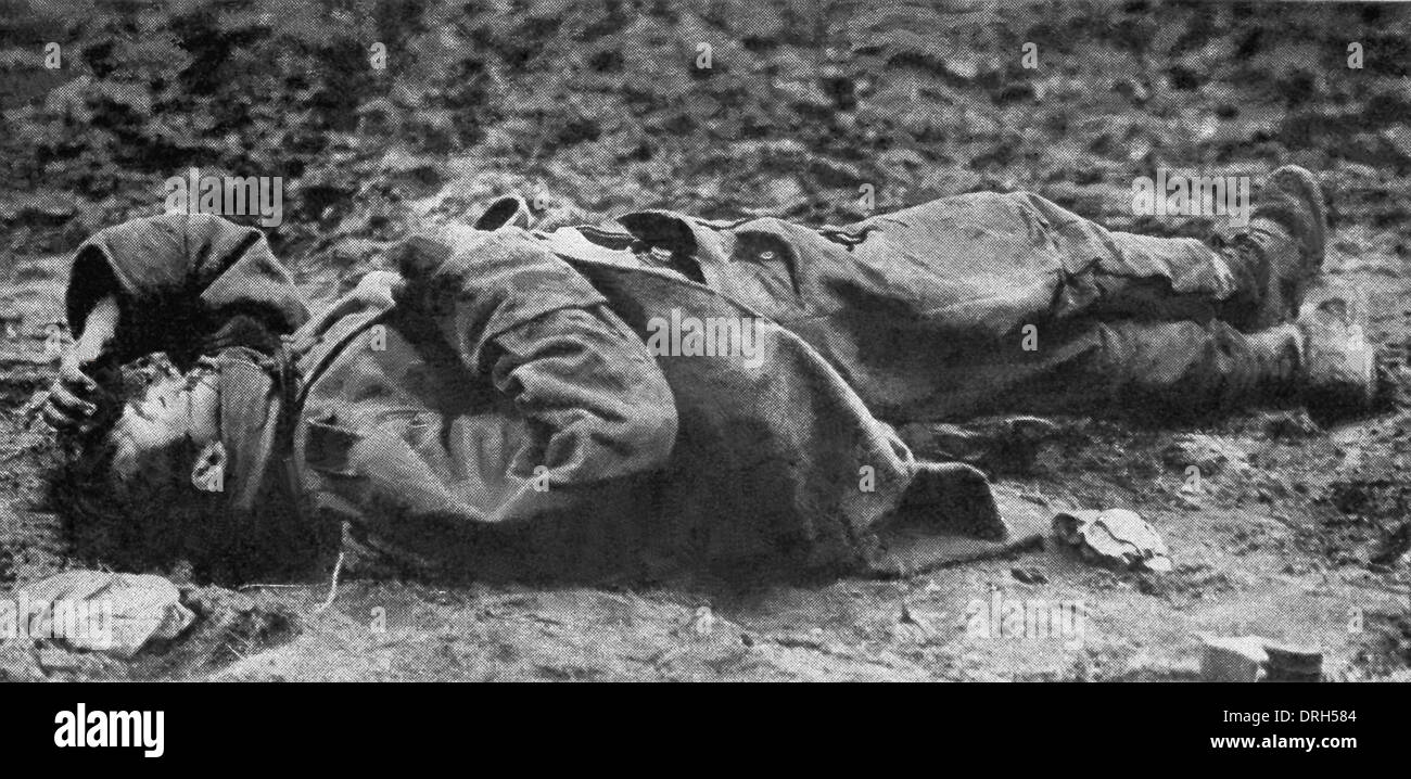 Dieses Foto zeigt deutlich die Schrecken des Krieges. Der tote Soldat war eine junge österreichische kämpfen für die Mittelmächte. Stockfoto