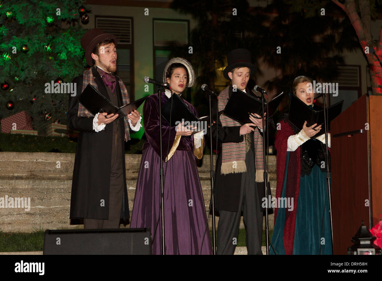 College-Sternsinger auf dem Campus an der Chapman University in der Stadt Orange, California; USA Stockfoto