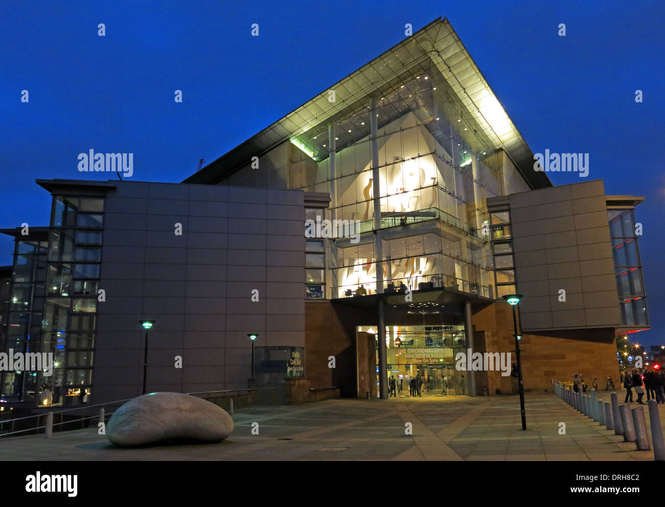 Manchester Bridgewater Hall in der Abenddämmerung, England, Großbritannien Stockfoto