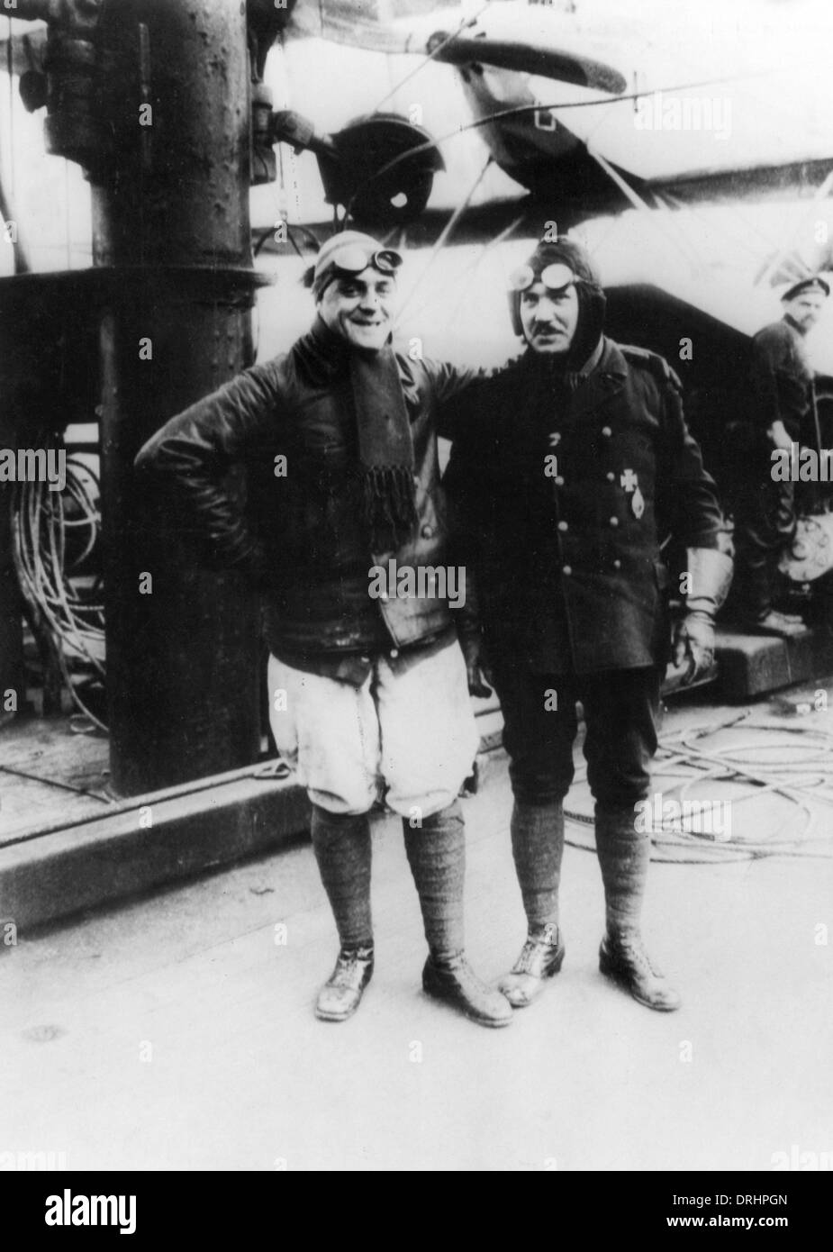 Zwei deutsche Piloten in entspannter Stimmung, WW1 Stockfoto